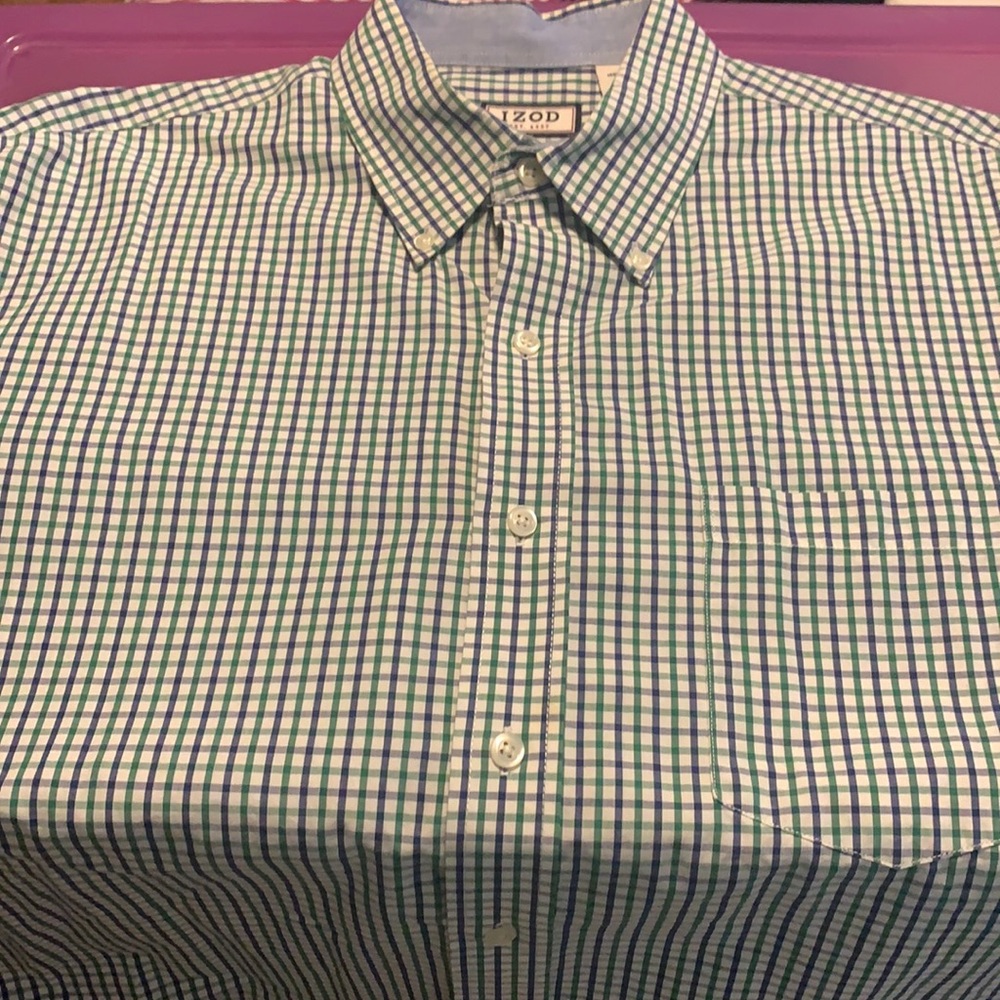 IZod men’s sports shirt size large